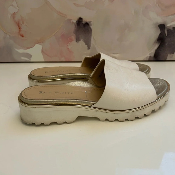 ! Ron White Womens Leather Weatherproof Mule Sandals white size 9.5 - Picture 4 of 6